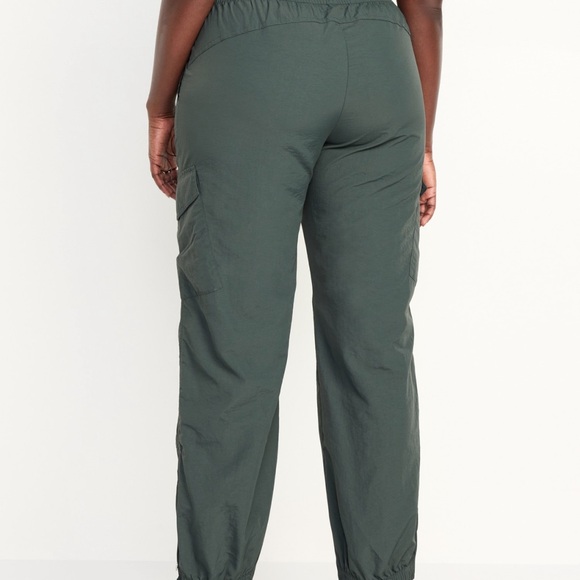 NWT OLD NAVY High-Waisted Ankle-Zip Cargo Joggers Color Dark Ivy Size Medium - Picture 5 of 8